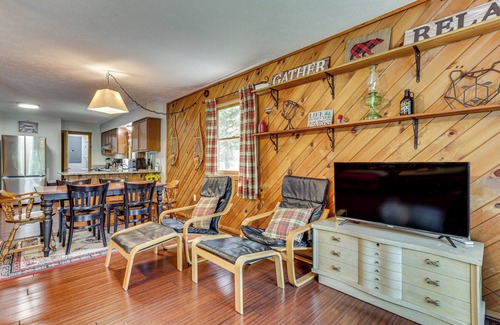 Basye Cottage | < 1 Mi to Bryce Resort: Quiet Cabin w/Hot Tub!
