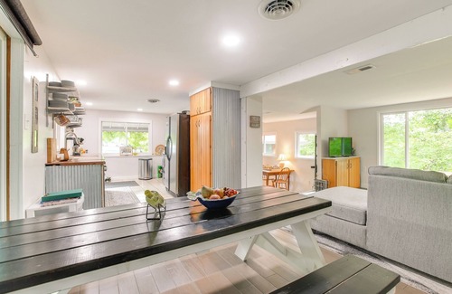 Glouster House | 1 Mi to Burr Oak Lake: Home w/Deck & Patio!