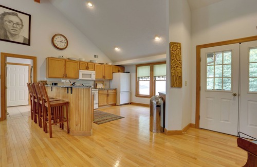 Tannersville House | < 1 Mi to Camelback Resort: Home w/Pool Table!