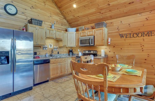 Van Buren Cabin | 1 Mi to Current River: Sunset-View Van Buren Cabin