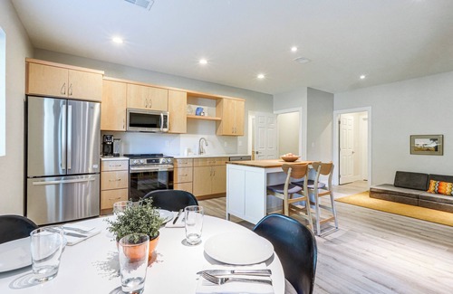 Hillsdale Condo | 1 Mi to Downtown: Family-Friendly Condo