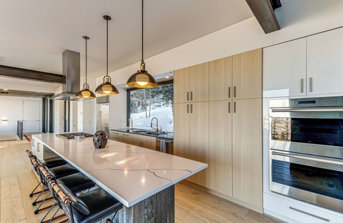 Jackson House | 1 Mi to Downtown Jackson: Modern Retreat w/Views