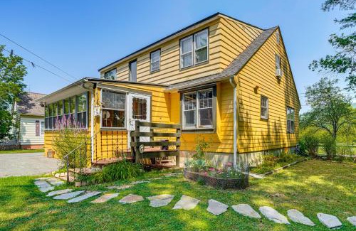 Williamstown House | 1 Mi to Dtwn Beautiful Home in Williamstown!