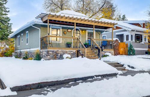 Casper House | 1 Mi to Dtwn Casper Homey Getaway with Yard!