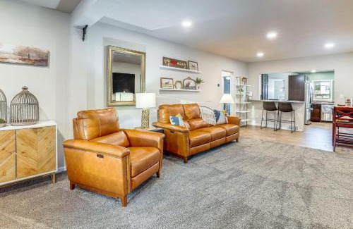 Casper House | 1 Mi to Dtwn Casper Homey Getaway with Yard!