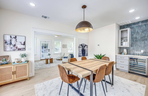 Arsenal House | 1 Mi to Dtwn: Family Home in San Antonio!