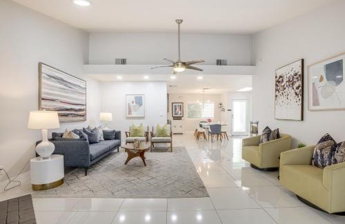 Tahquitz River Estates House | 1 Mi to Dtwn Palm Springs Home with Fire Pit!
