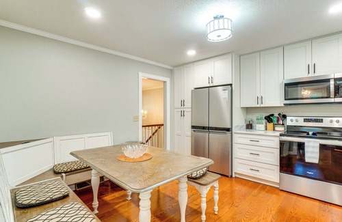 Clinton House | 1 Mi to Dtwn: Quiet Retreat w/Yard in Clinton