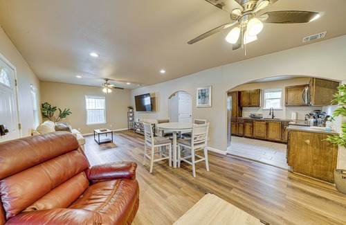 Arena District House | < 1 Mi to Frost Bank Center: Home w/Deck + Grill!
