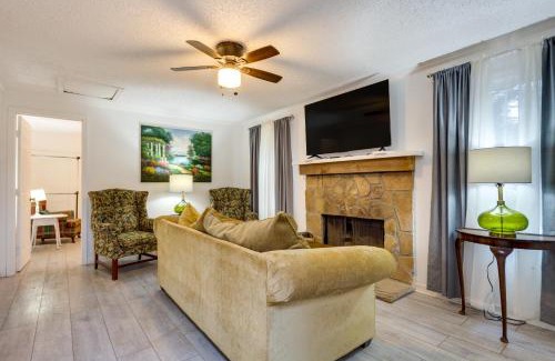 Clarkdale House | 1 Mi to Lake Allatoona Family Home on Farm!