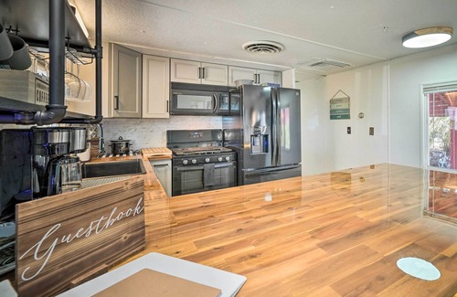 Lake Havasu City Cottage | < 1 Mi to Lake Havasu: Pet-friendly Home