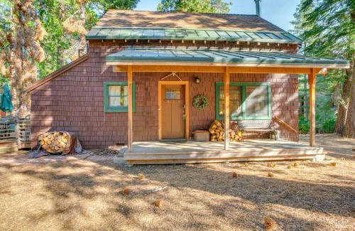 Tahoma House | 1 Mi to Lake Tahoe Rustic Cabin with Boat Dock