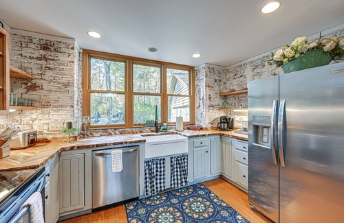 Lake Toxaway House | < 1 Mi to Marina: ‘Ford Mountain Retreat’ w/Deck
