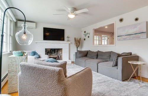 North Falmouth House | 1 Mi to Megansett Beach Charming Cape Cod Home