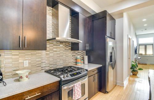 Old City House | 1 Mi to Old Town Philadelphia Townhome with Patio!