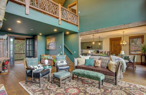 Glenville House | 1 Mi to Panthertown Valley: Mountain Lodge w/Deck