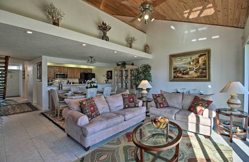 Hunt Club House | 1 Mi to PGA Golf: Retreat w/Pool in Palm Beach