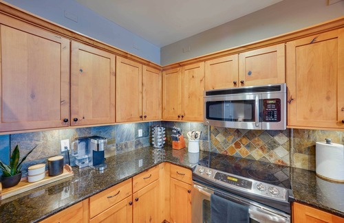 Kellogg Condo | < 1 Mi to Silver Mountain: Luxury Condo w/Views