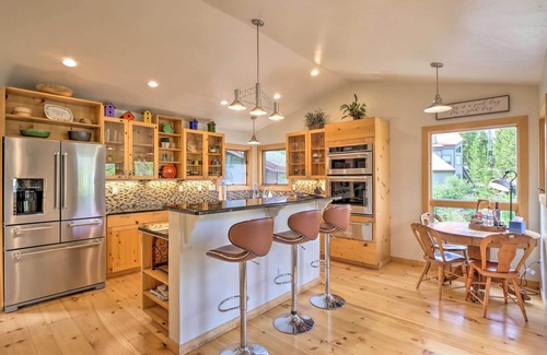 Breckenridge Heights House | 1 Mi to Ski: Breckenridge Home w/View & Hot Tub