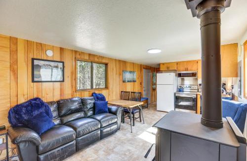 La Pine House | 1 Mi to State Park Peaceful La Pine Cabin with Deck