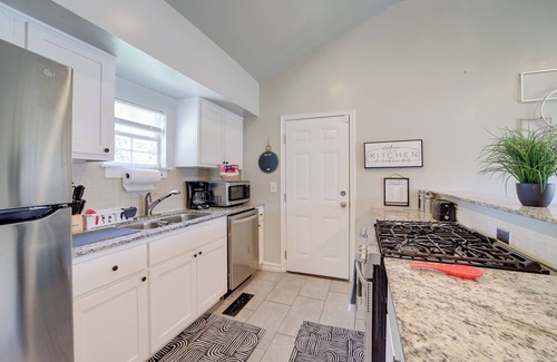 Tulsa House | 1 Mi to Tulsa Arts District: Home w/Yard!