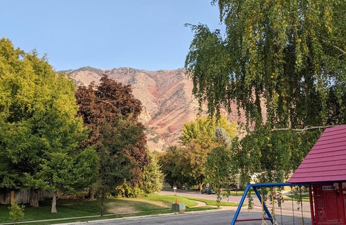 Logan House | ~1 mi to USU and Logan/Green Canyons. Licensed w/Logan City.