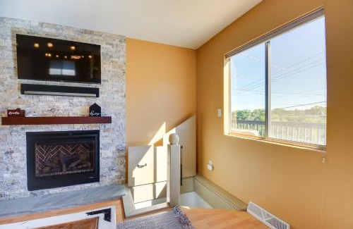 Prescott House | 1 Mi to Whiskey Row Home with Fire Pit and Deck