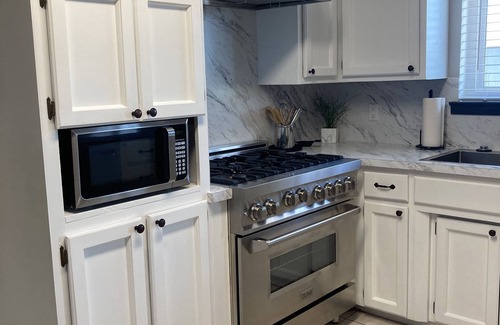 Elephant Butte House | 1 mile from Hot Springs Landing (beach access)