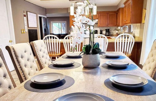 Roseville House | 1 Mile to Como Park! 🌿🍃