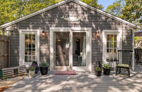 West Hyannisport House | 1 mile to Craigville Beach with Beach Pass and A/C!