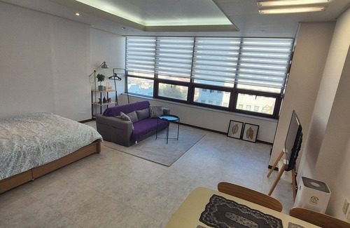 Insadong Apartment | 1 min Anguk Station walk to Bukchon/Insadong/Gyeongbokgung Palace/Seosunra-gil