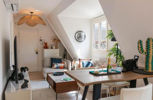 Chaussee-d'Antin Apartment | 1 Min Opera - AC - Authentic Parisian Experience