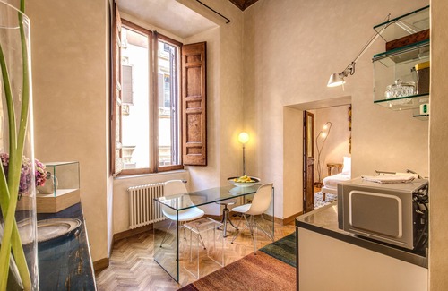 Rione VIII Sant'Eustachio Apartment | 1 Min to Pantheon – Designer 2BR Apt with 3 AC + Elevator