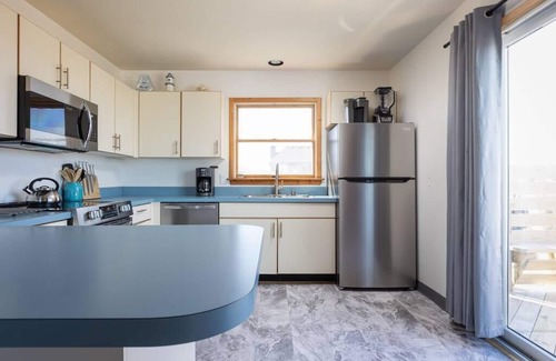 Corolla Cottage | 1-Min walk to Beach! Ocean Views, Hot Tub