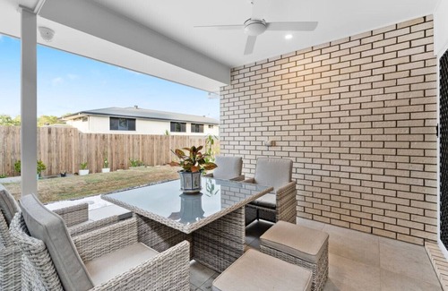 Bridgeman Downs House | 1 mins to Mall/Brandnew 4Beds cozy home/Ducted AC