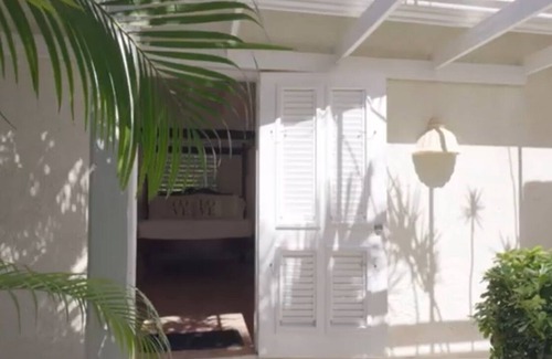 Clinketts Villa | 1 minute to the Beach! Family sized luxury Villa with Pool, West Coast Barbados