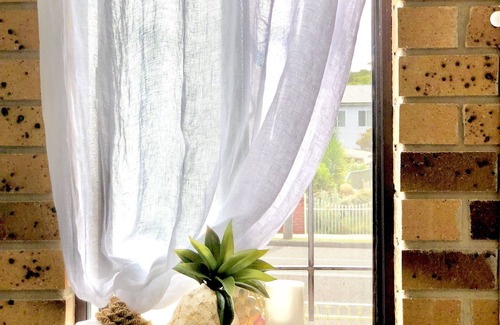 Umina Beach House | 1 minute walk to beautiful Umina Beach. Fall asleep with the sound of the waves