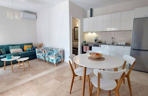 Acharavi Cottage | 1 minute walk to the beach of Acharavi! Homely cottage with private garden