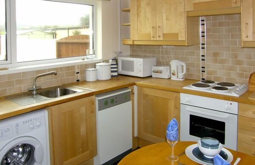 Angle Cottage | 1 MIREHOUSE PLACE, family friendly, country holiday cottage in Angle