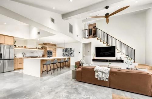 Clodine House | 1 OAK - experience custom design - 2 masters