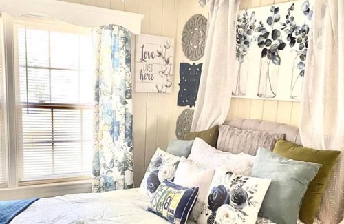 Kinston House | 1 of a Kind Staycation Destination