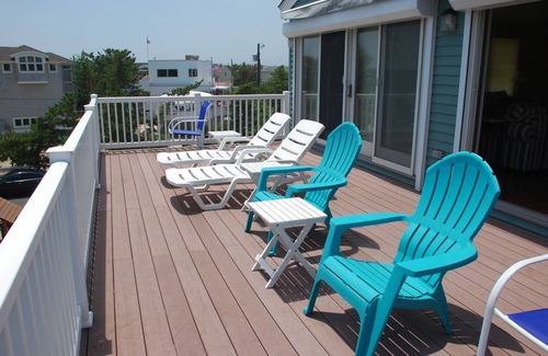 Loveladies House | 1 Off the Beach – Lovely Reverse Living Home, Great Ocean Views!