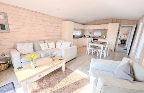 North Walsham House | 1 or 2 bedroom Hot tub Lodges
