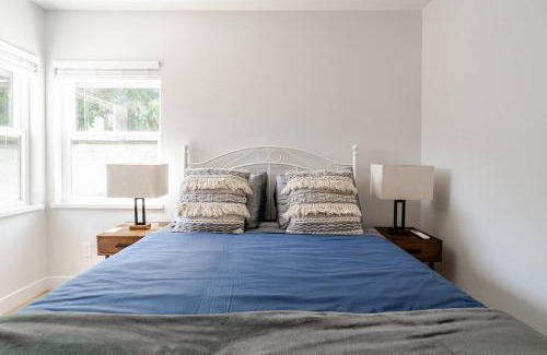 Palo Alto Apartment | 1 Palo Alto - Fully Furnished, AC, Private, Parking & Laundry