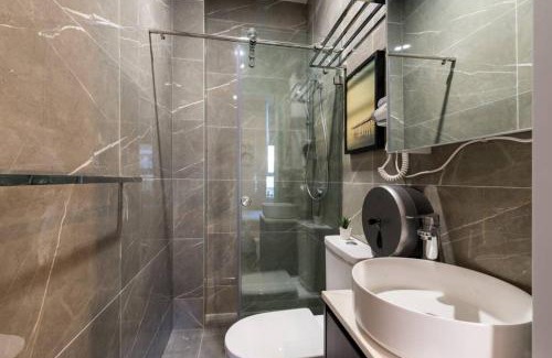 Surry Hills House | 1 Private King Single Bed With En-Suite Bathroom In Sydney CBD Near Train UTS DarlingHar&ICC&C hinatown - ROOM ONLY