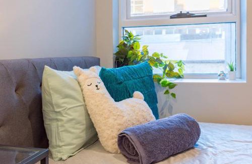 Surry Hills House | 1 Private King Single Bed With En-Suite Bathroom In Sydney CBD Near Train UTS DarlingHar&ICC&C hinatown - ROOM ONLY