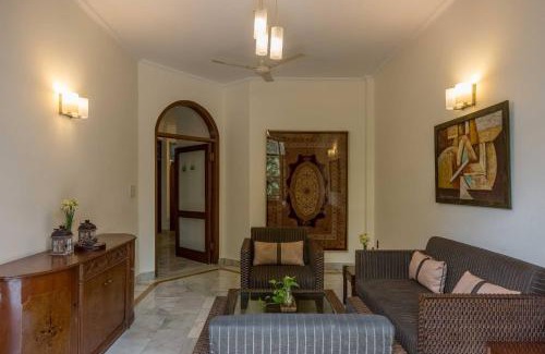Kharera Bed & Breakfast | 1 Private Room In 3 Room Bnb In Hauz Khas in Center Delhi