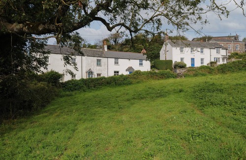 Treknow Cottage | 1 ROCK COTTAGES, pet friendly, character holiday cottage in Tintagel