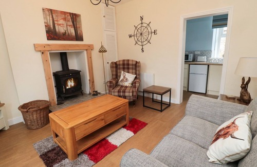 Old Bewick Cottage | 1 RODDAM RIGG COTTAGE, pet friendly, with open fire in Wooler