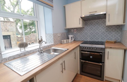 Old Bewick Cottage | 1 RODDAM RIGG COTTAGE, pet friendly, with open fire in Wooler